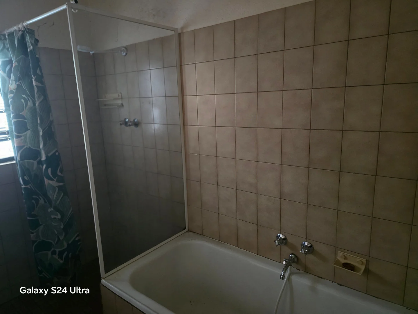 Additional image 13 of East Side NT 0870