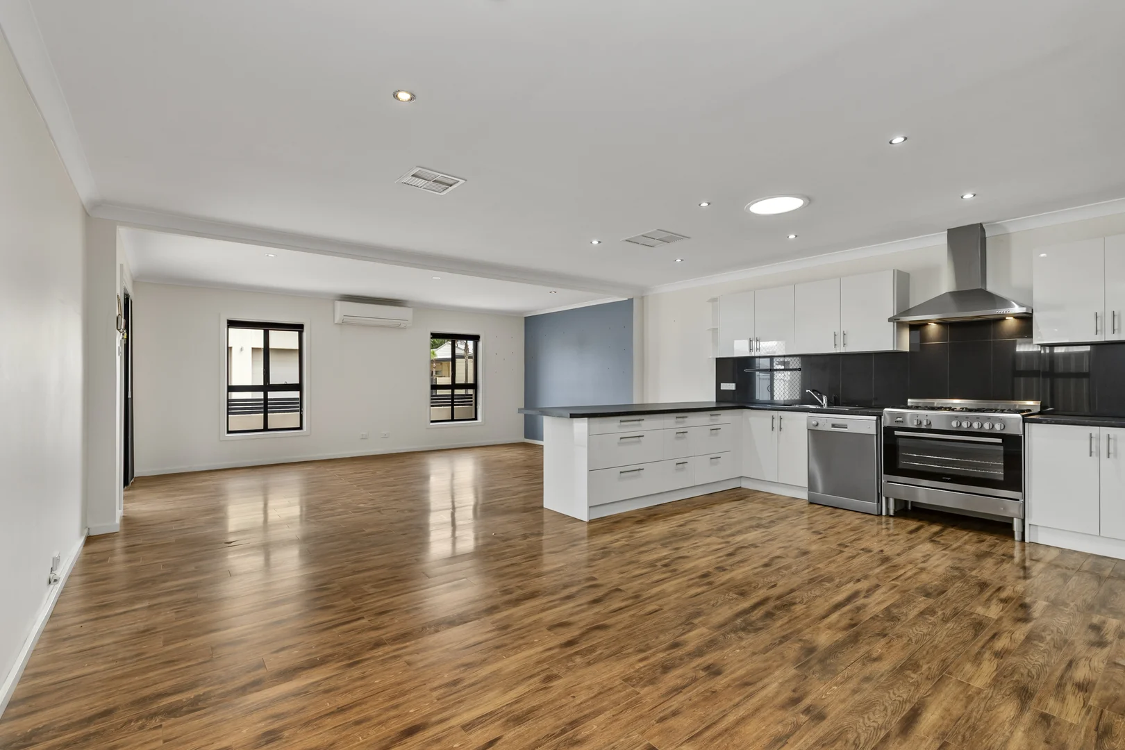 Additional image 8 of 42 John Lewis Drive, Port Broughton SA 5522