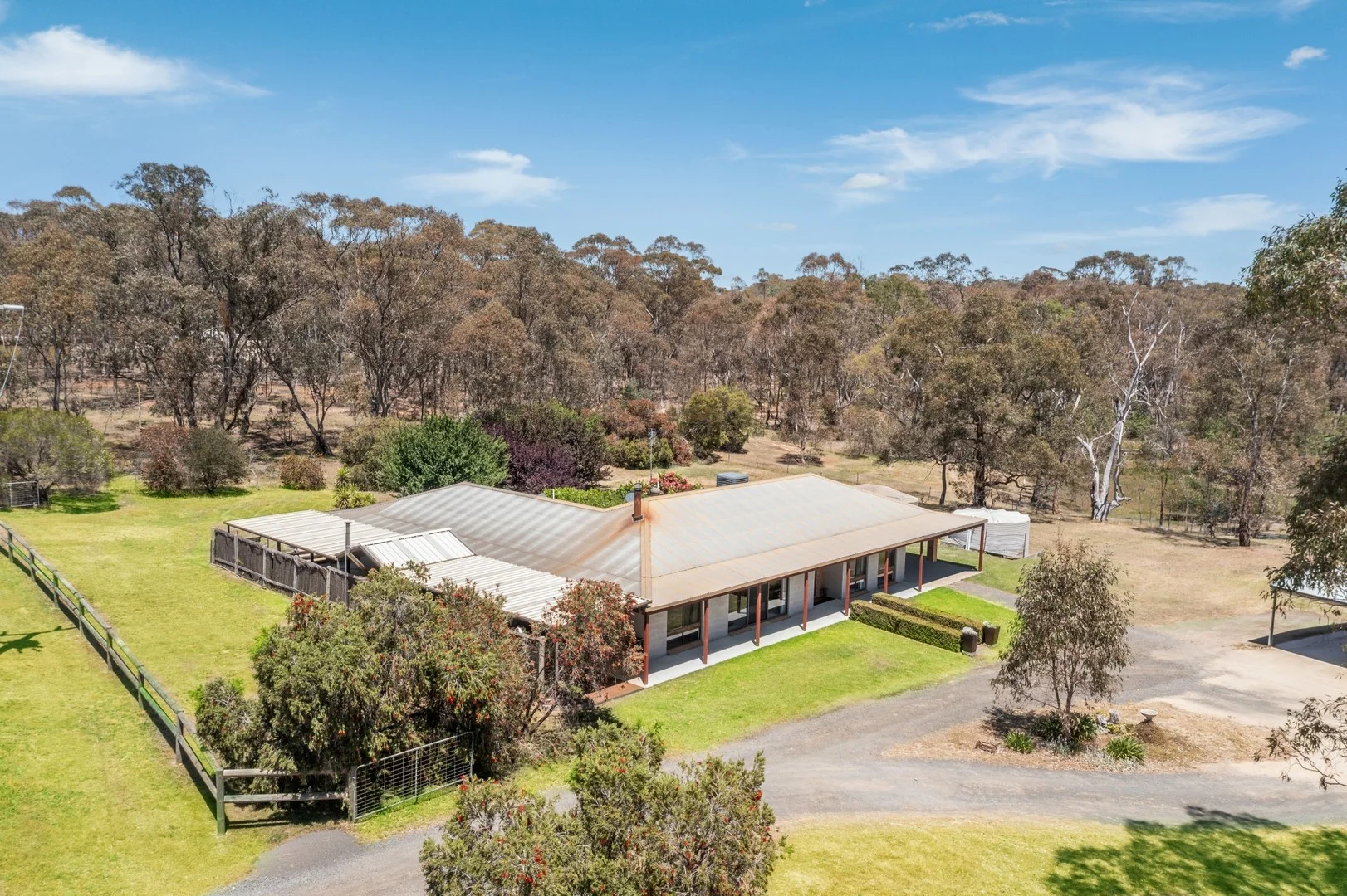 25 Scotts Crescent, Heathcote VIC 3523