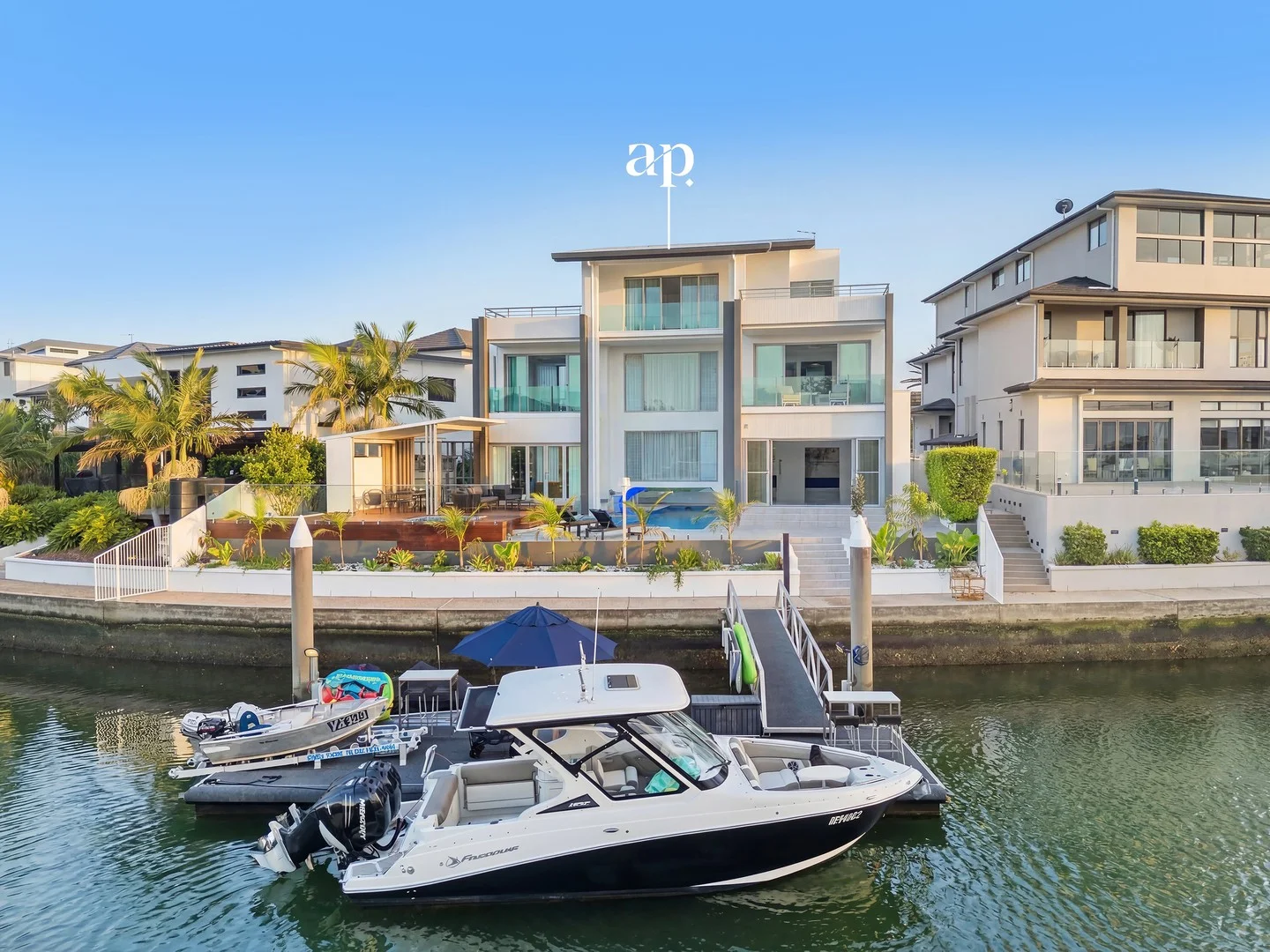 Additional image 3 of 19 Knightsbridge Parade East, Sovereign Islands QLD 4216