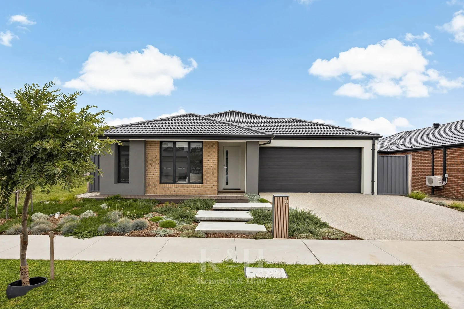 8 Angus Way, New Gisborne VIC 3438