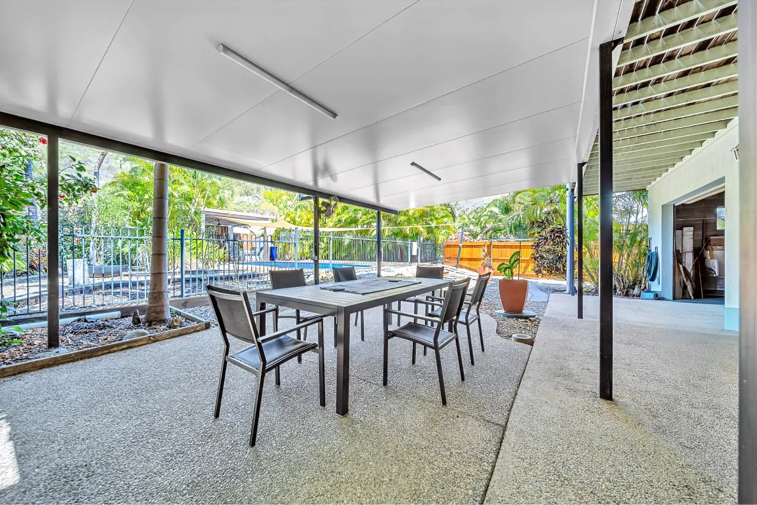 Additional image 19 of 99 Gloucester Avenue, Hideaway Bay QLD 4800