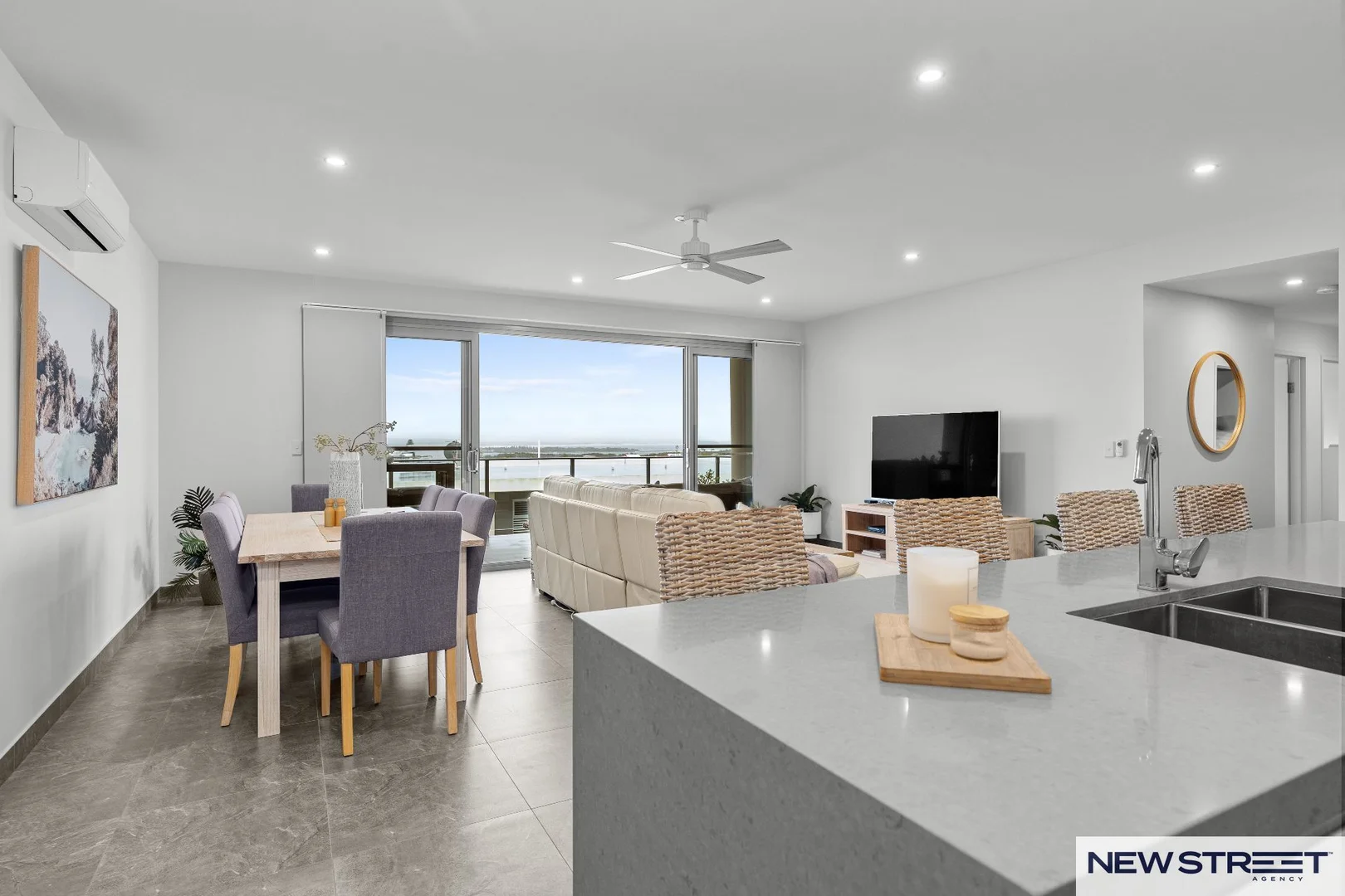 Additional image 8 of 403/1 Mawson Close, Caves Beach NSW 2281