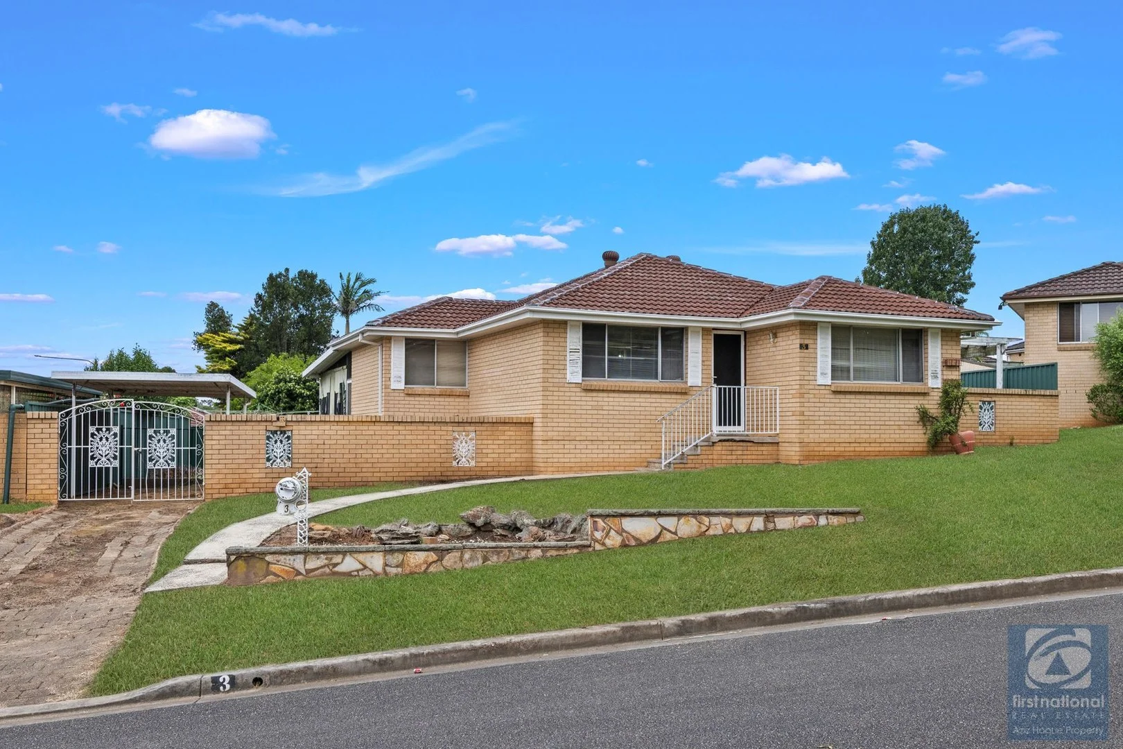 3 Salamaua Place, Glenfield NSW 2167