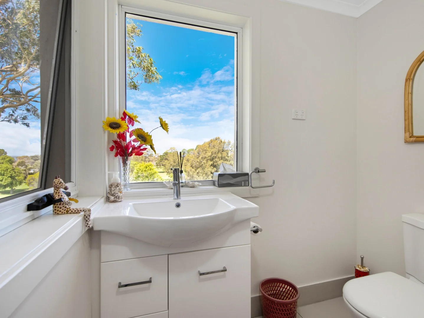 Additional image 15 of 2/19A Bavarde Avenue, Batemans Bay NSW 2536