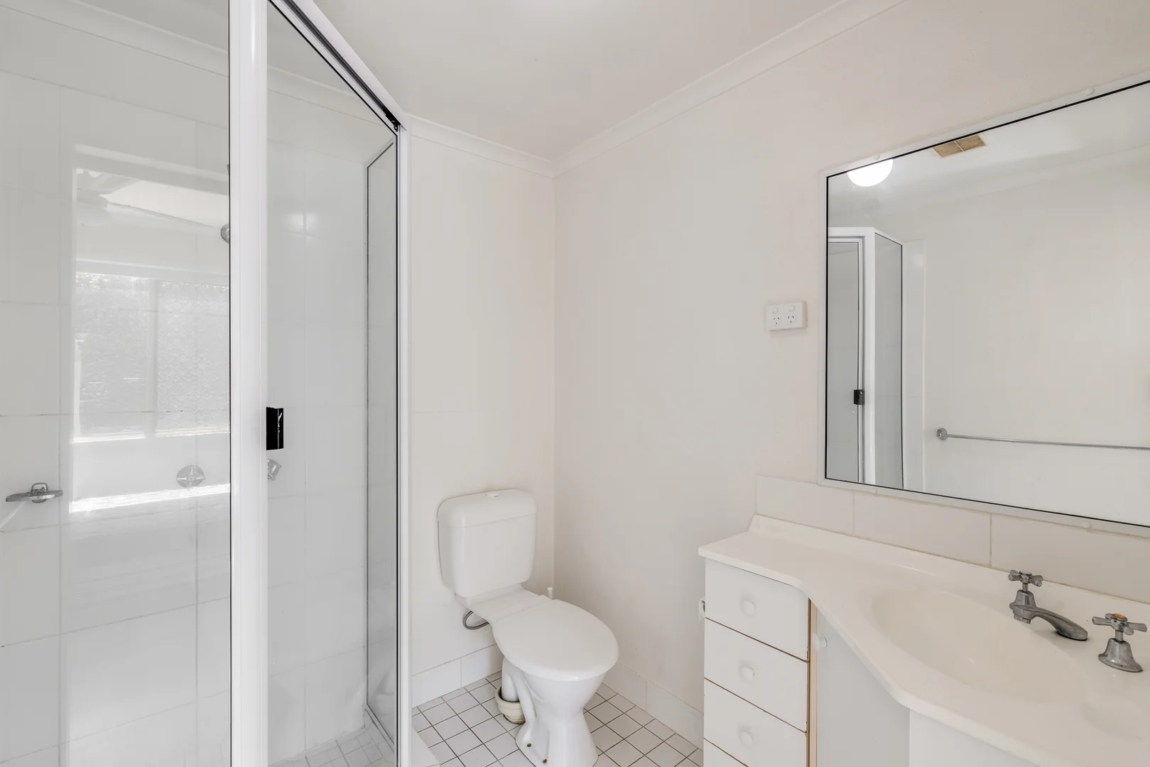 Additional image 5 of 10/5-7 Uniplaza Court, Kearneys Spring QLD 4350