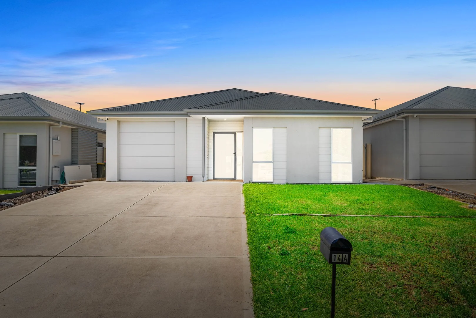 14A Barnabas Crescent, Christie Downs SA 5164