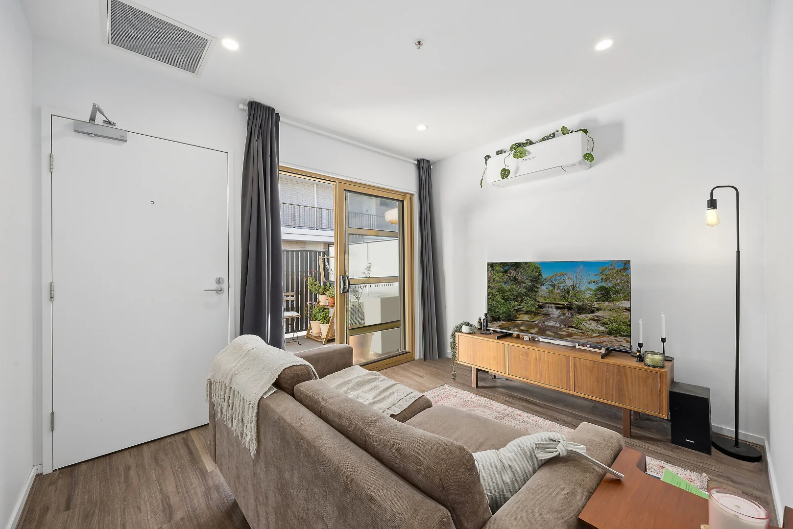 322/43 Arthur Blakeley Way, Coombs ACT 2611