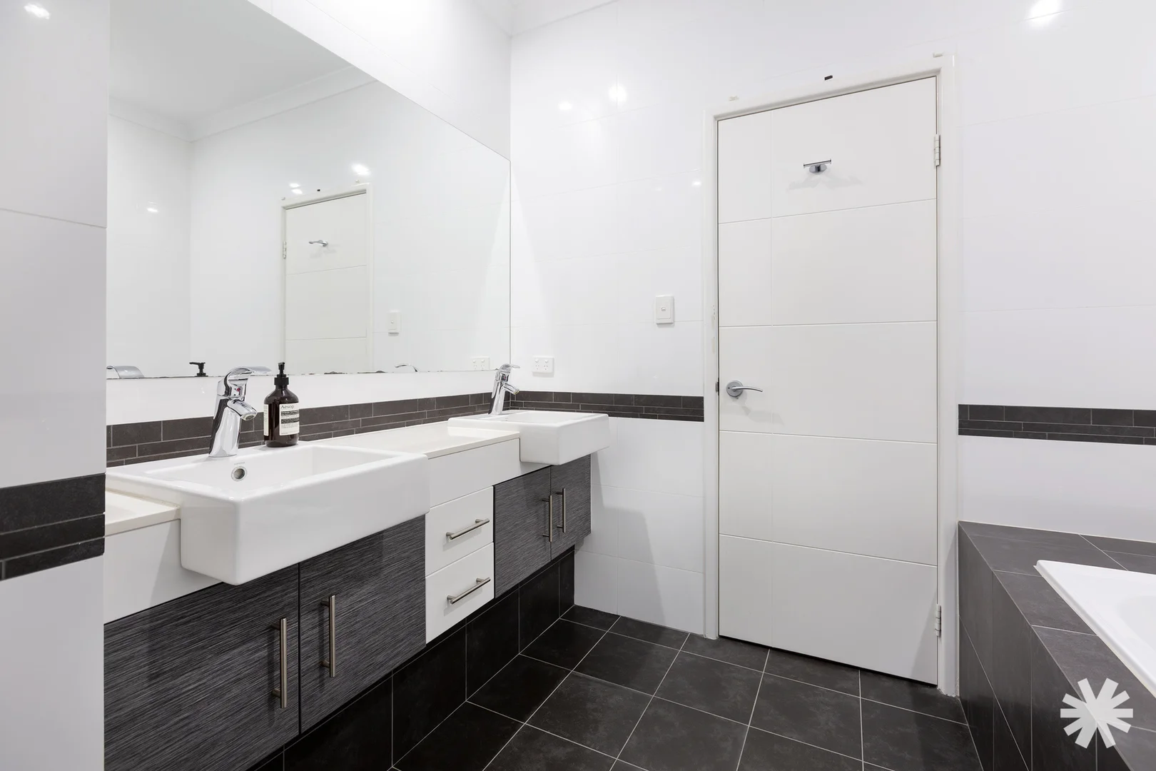 Additional image 25 of 4/53 South Terrace, Como WA 6152