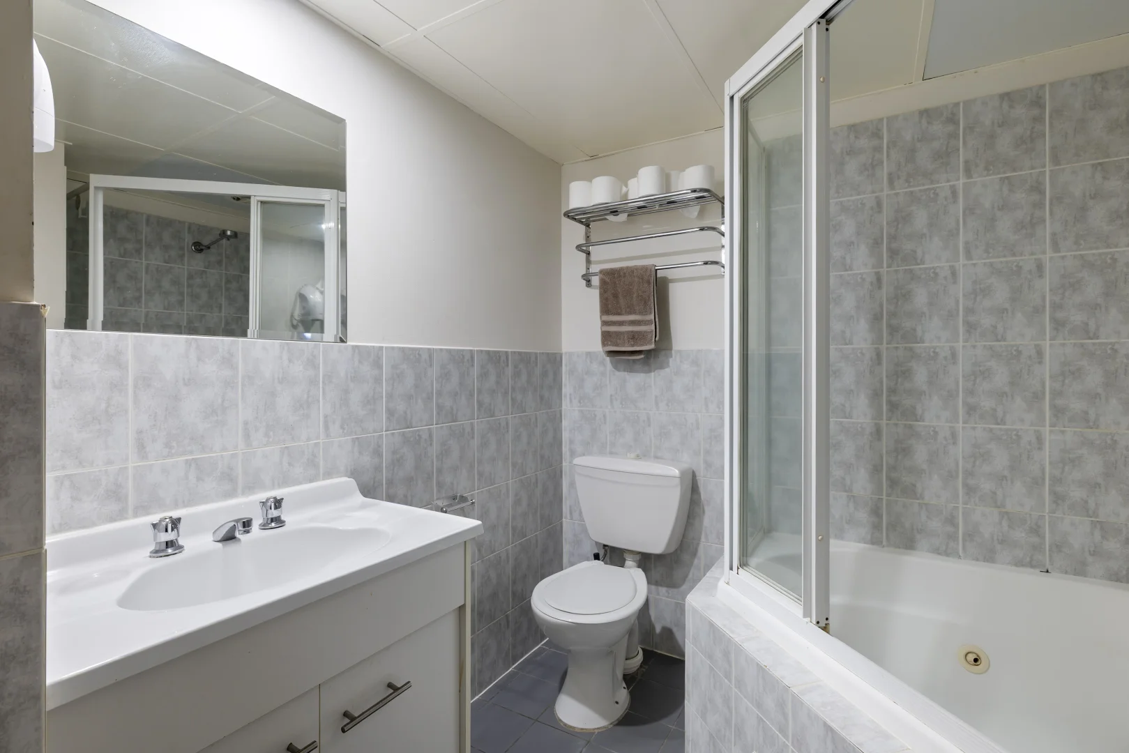 Additional image 7 of 5/12 Albermarle place, Phillip ACT 2606