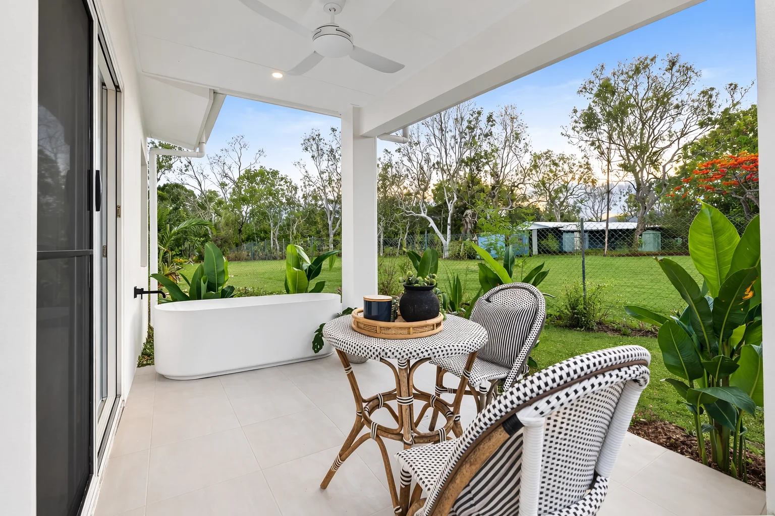 295 Ocean Parade, Balgal Beach QLD 4816
