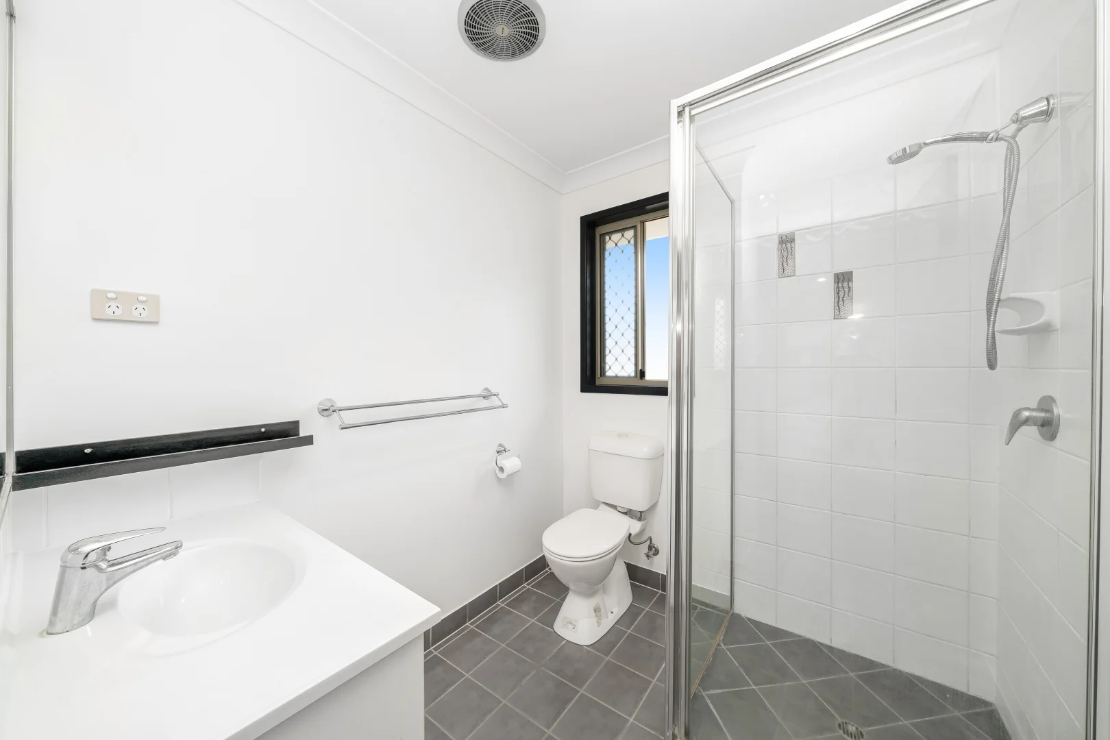 Additional image 8 of 9 Rangeleigh Court, Mount Louisa QLD 4814