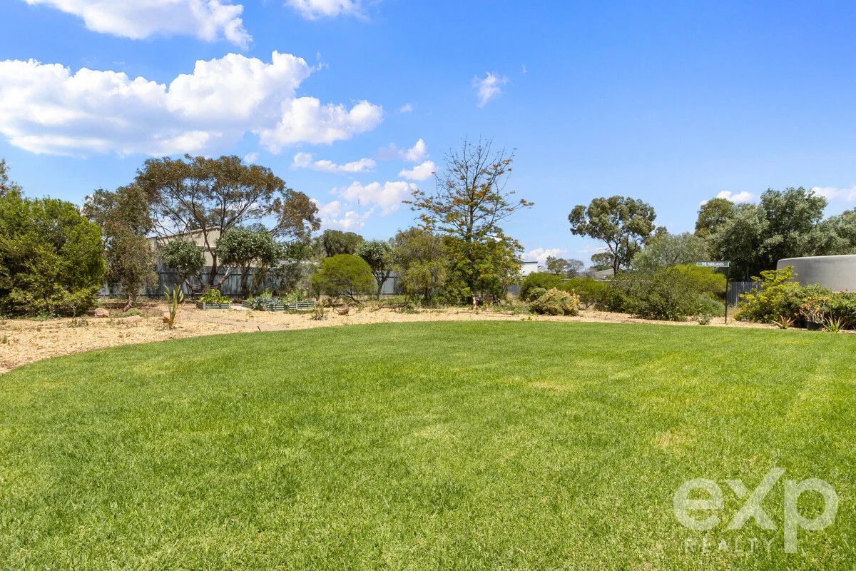 Additional image 24 of 20 North Terrace, Moonta Bay SA 5558