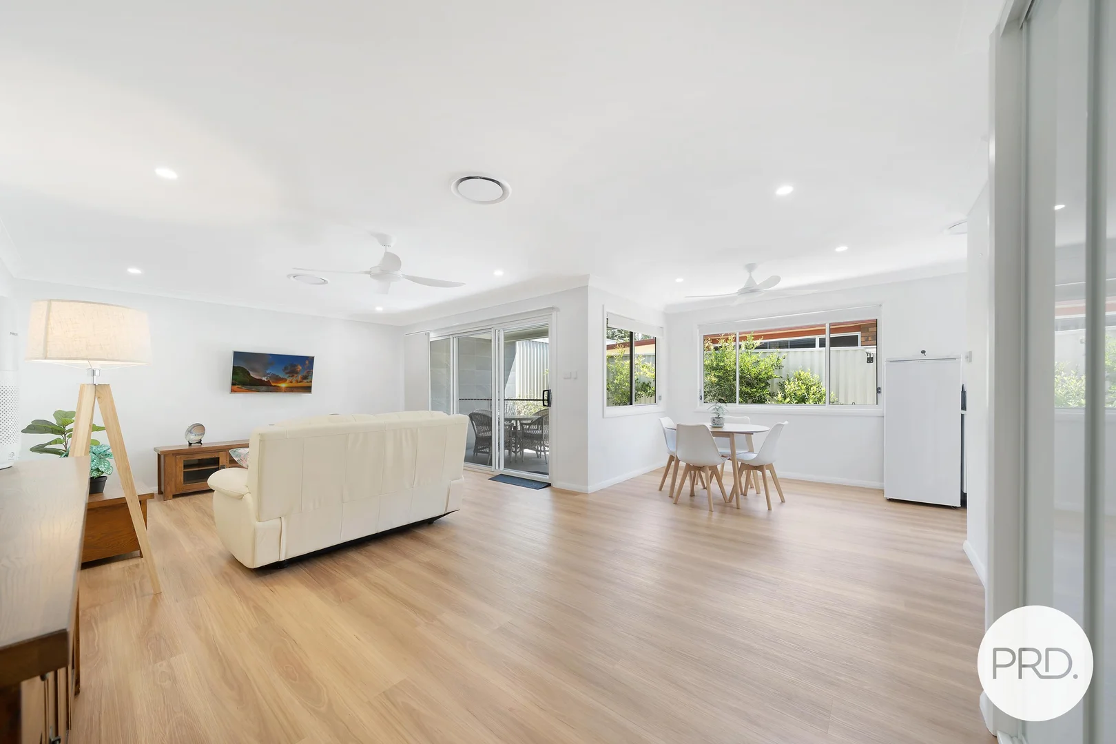 Additional image 6 of 2/98 Lord Street, Laurieton NSW 2443