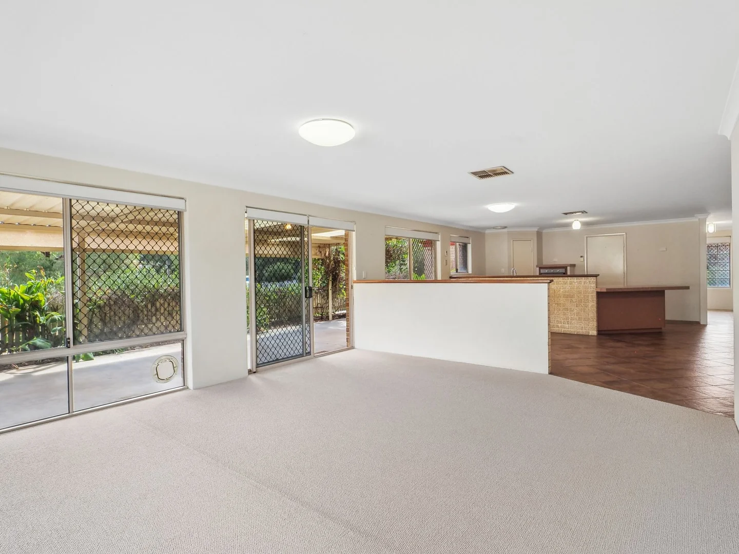 Additional image 11 of 39 Holmesdale Road, Woodbridge WA 6056
