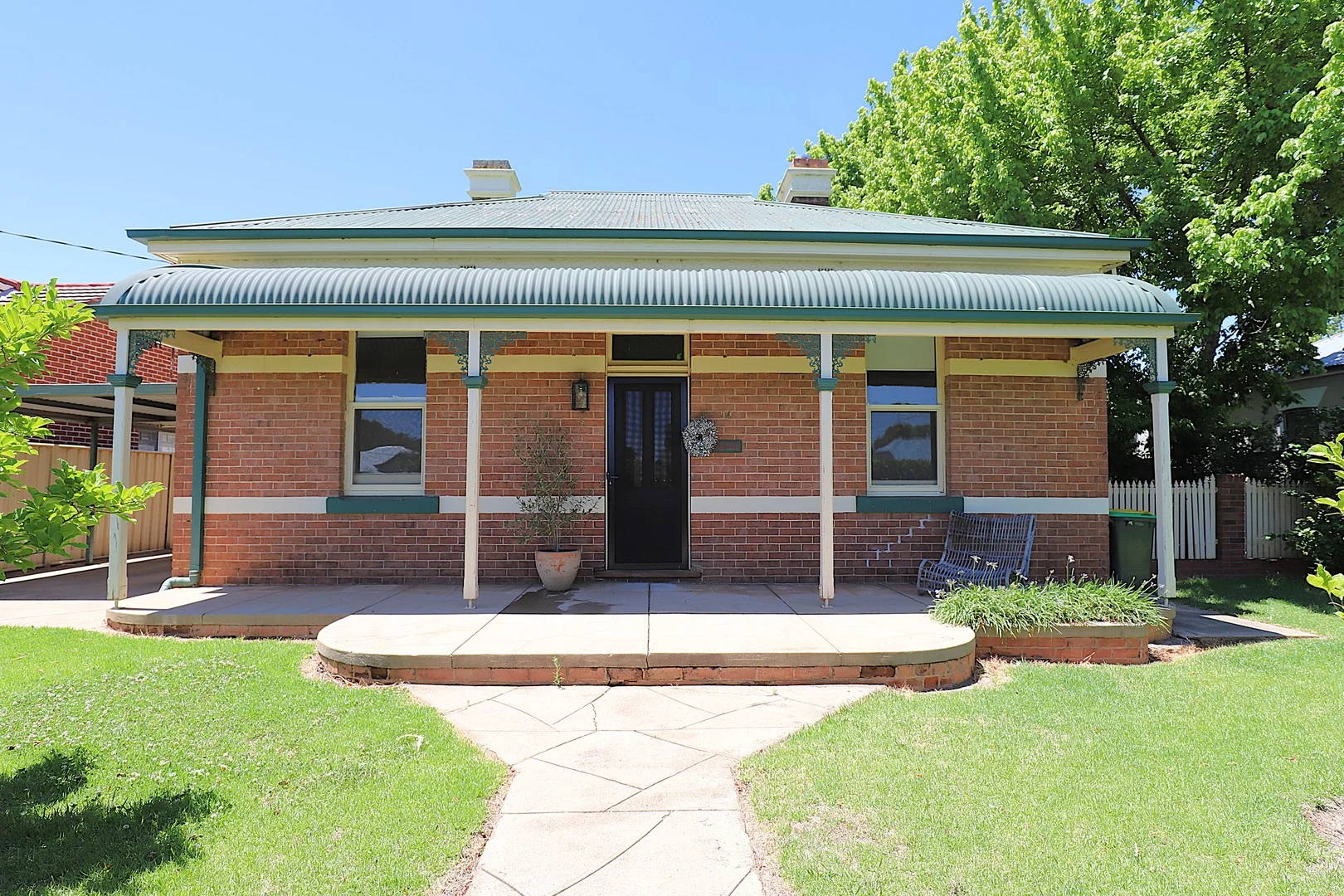 14 Thompson Street, Cootamundra NSW 2590