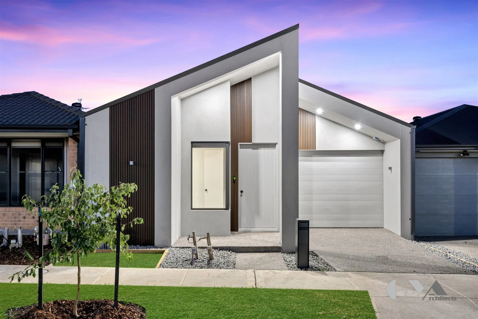 38 BURRAWANG LOOP, Mickleham VIC 3064