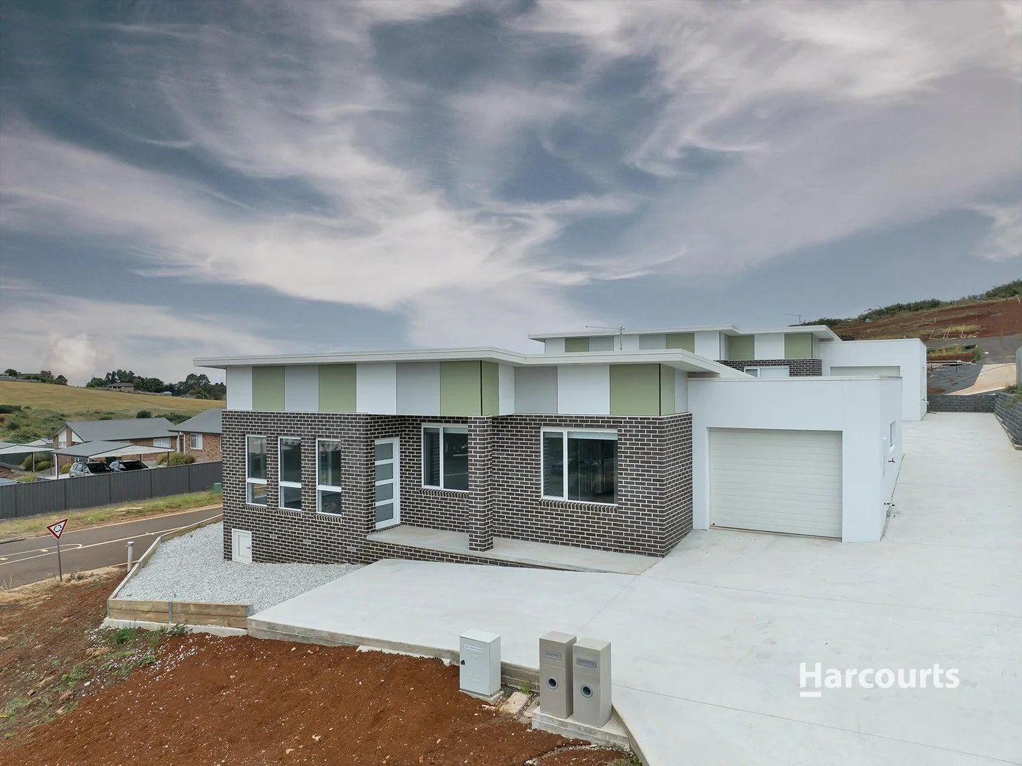 Units 1 & 2/39 Loongana Avenue, Shorewell Park TAS 7320