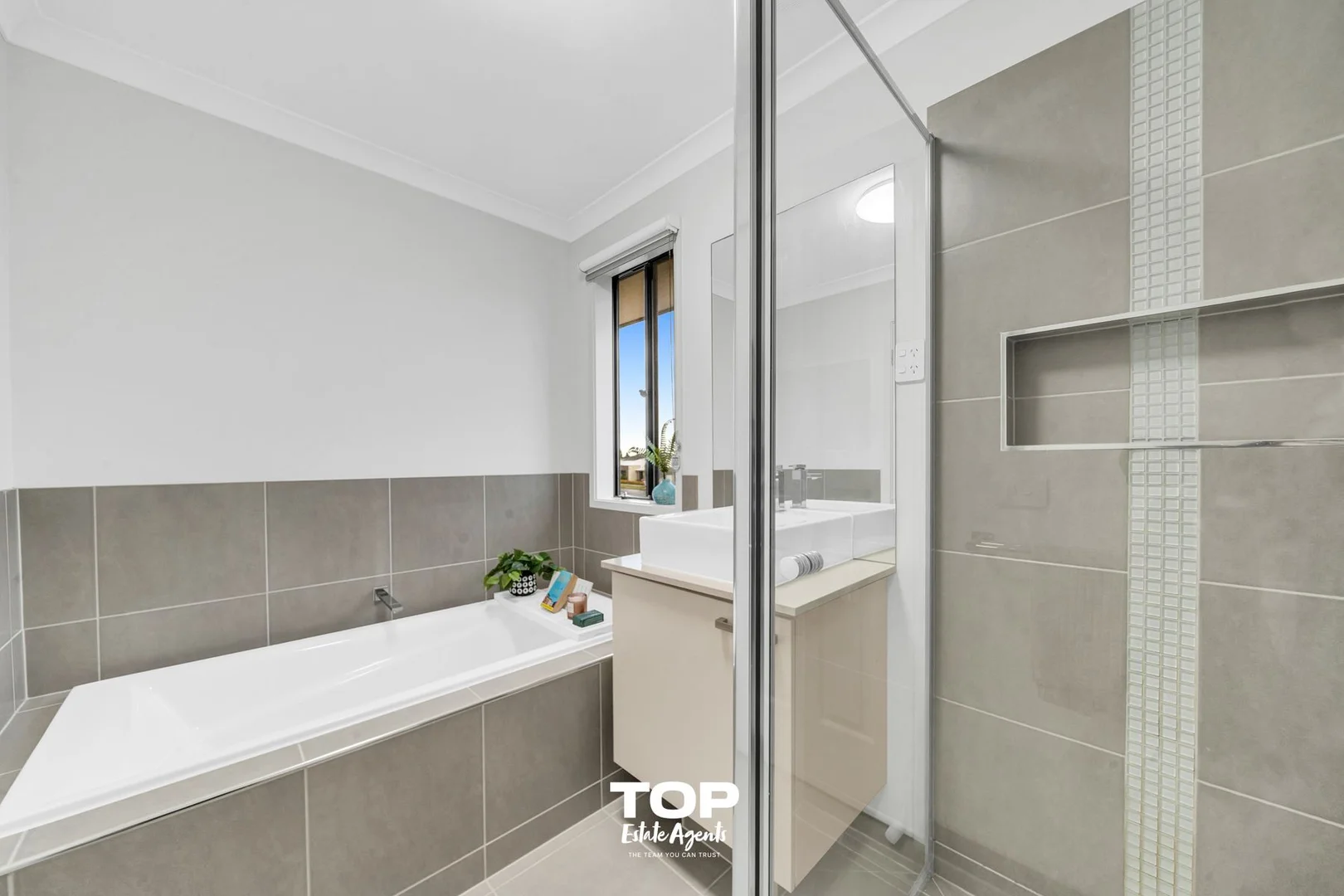 Additional image 25 of 3 Rossiter Retreat, Cranbourne North VIC 3977