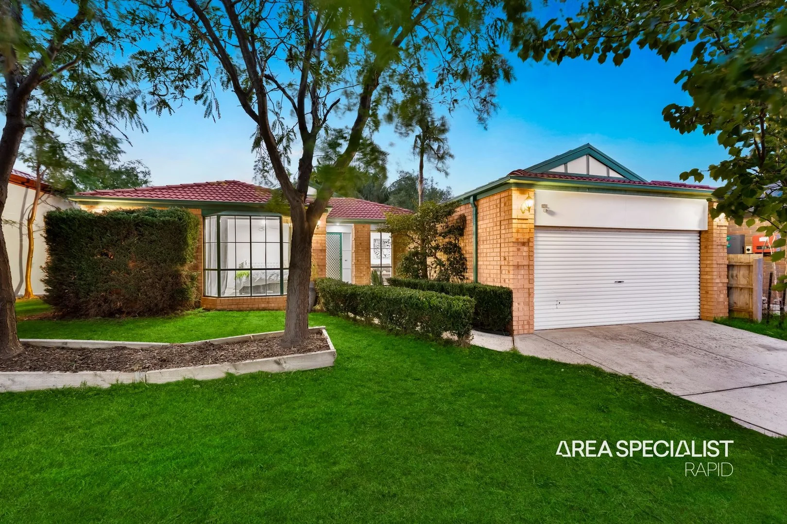 16 Ashton Rise, Narre Warren South VIC 3805