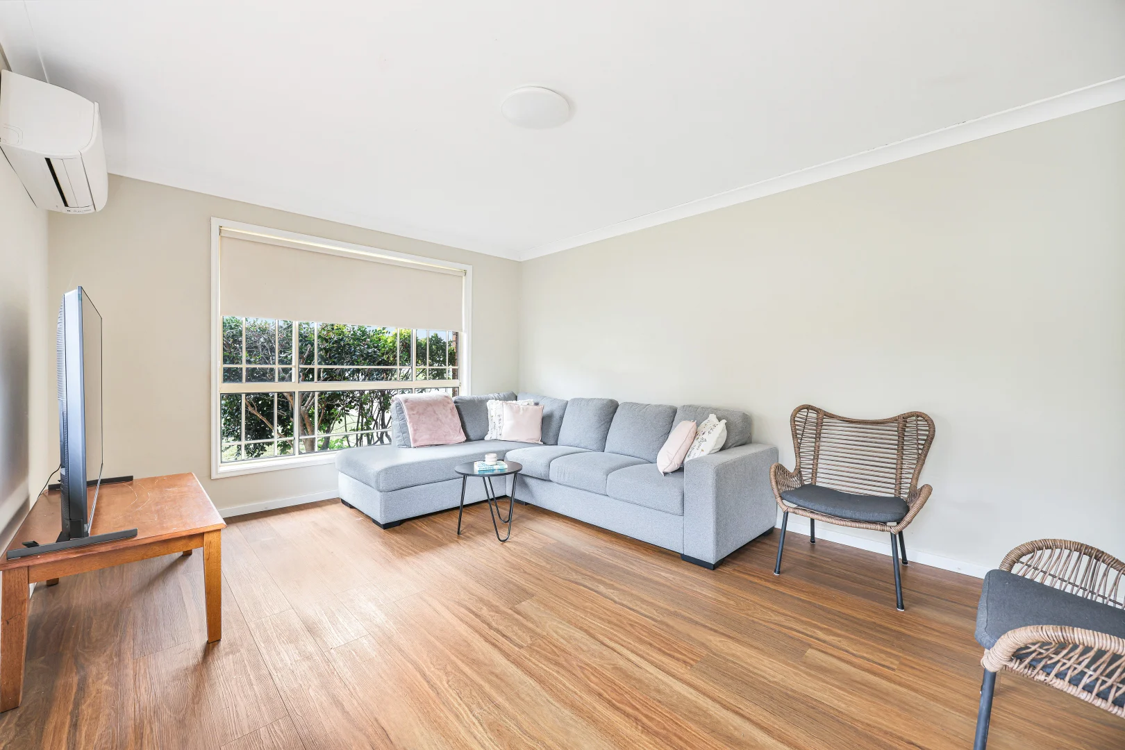 Additional image 2 of 1 & 2/2 Honeysuckle Crescent, Scone NSW 2337