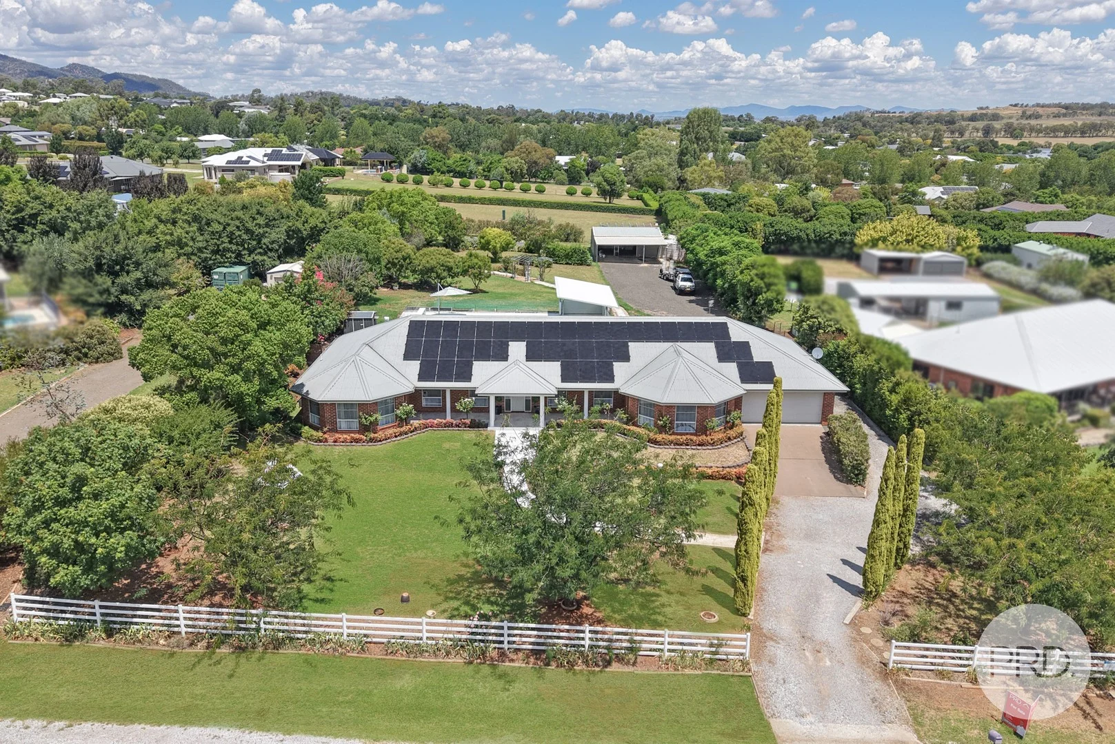 13 Daintree Circuit, Tamworth NSW 2340