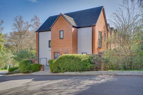 Sundays Hill Close, Hedge End, Southampton, 0Ar. SO30
