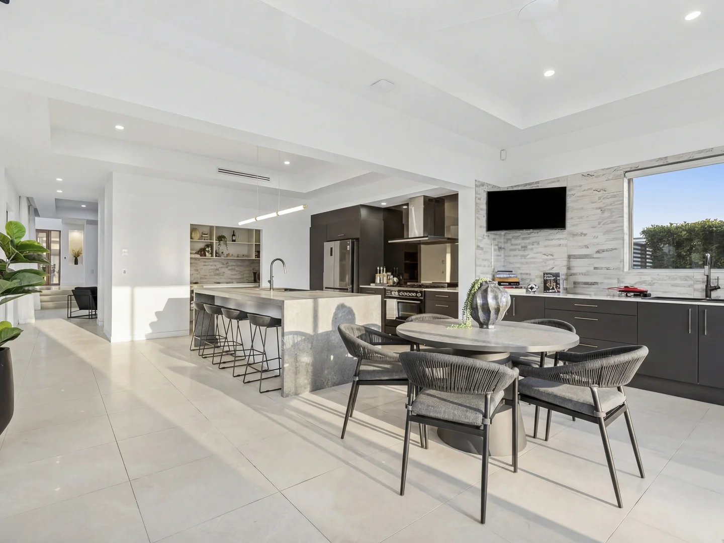 Additional image 10 of 19 Knightsbridge Parade East, Sovereign Islands QLD 4216