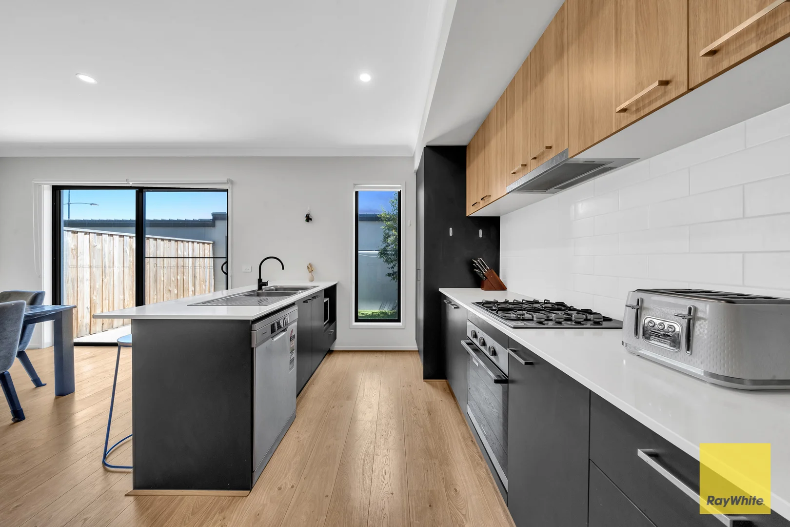 12 Westphalia Walk, Bonnie Brook VIC 3335