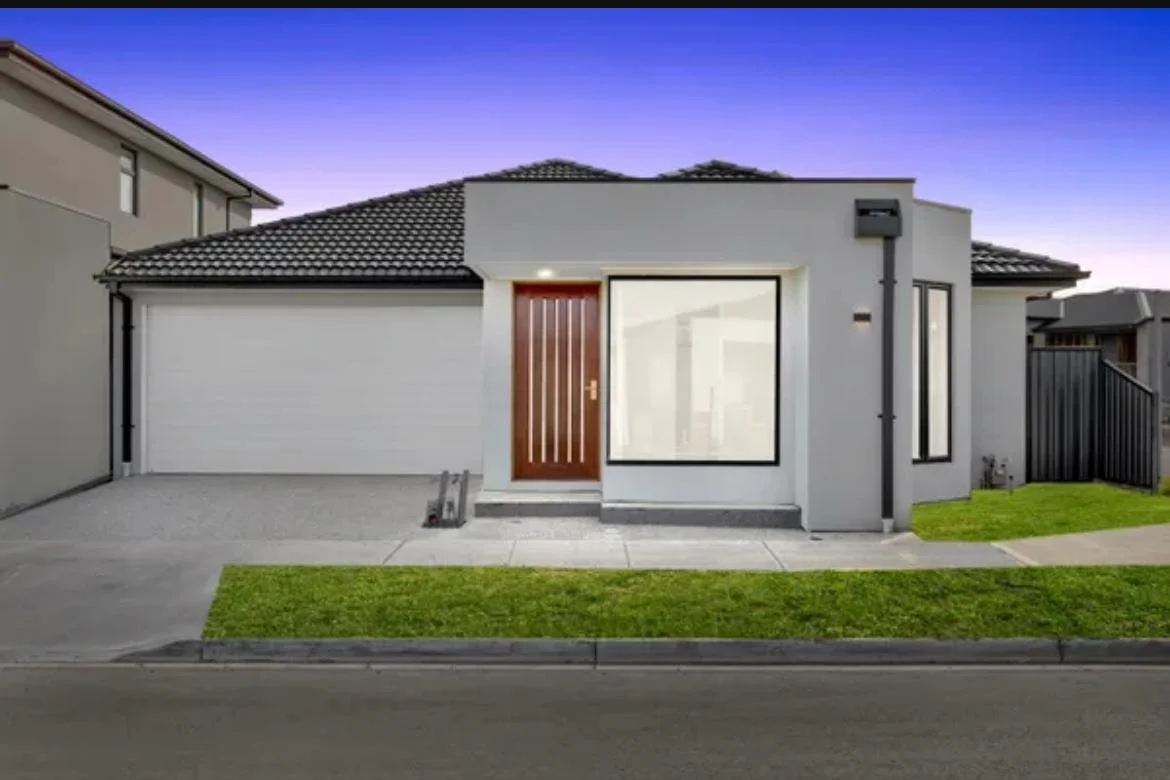 38 WINTERFELL ROAD, Donnybrook VIC 3064