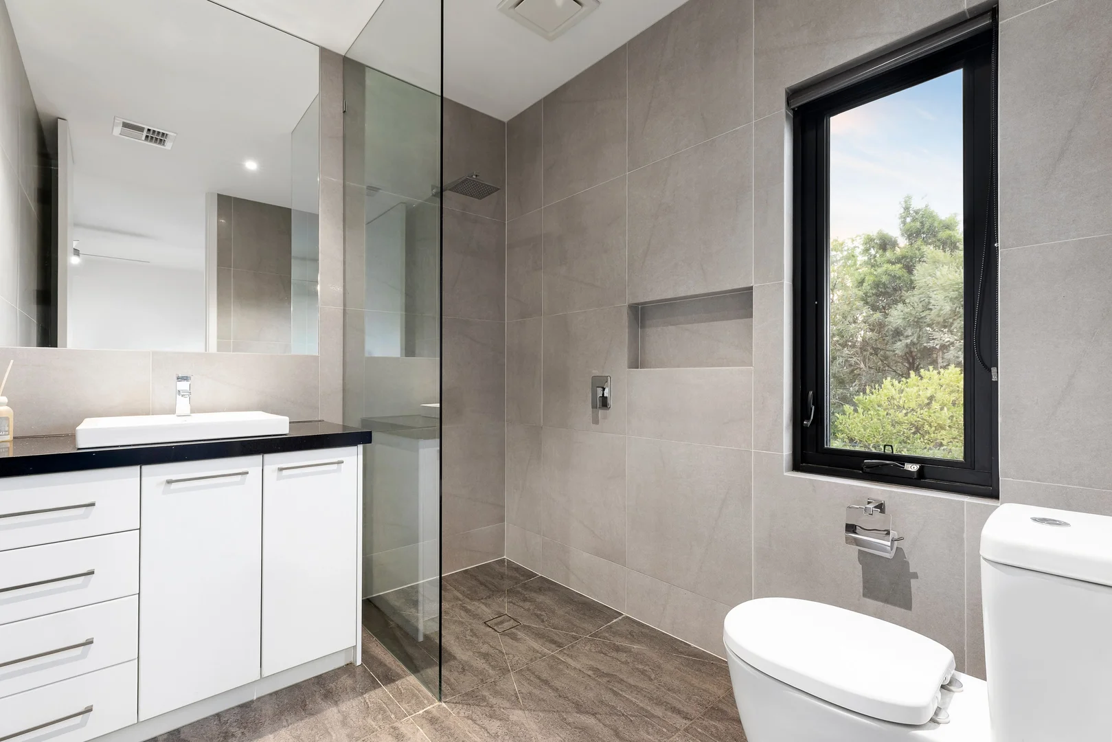 Additional image 12 of 1 Currong Grove, Croydon VIC 3136