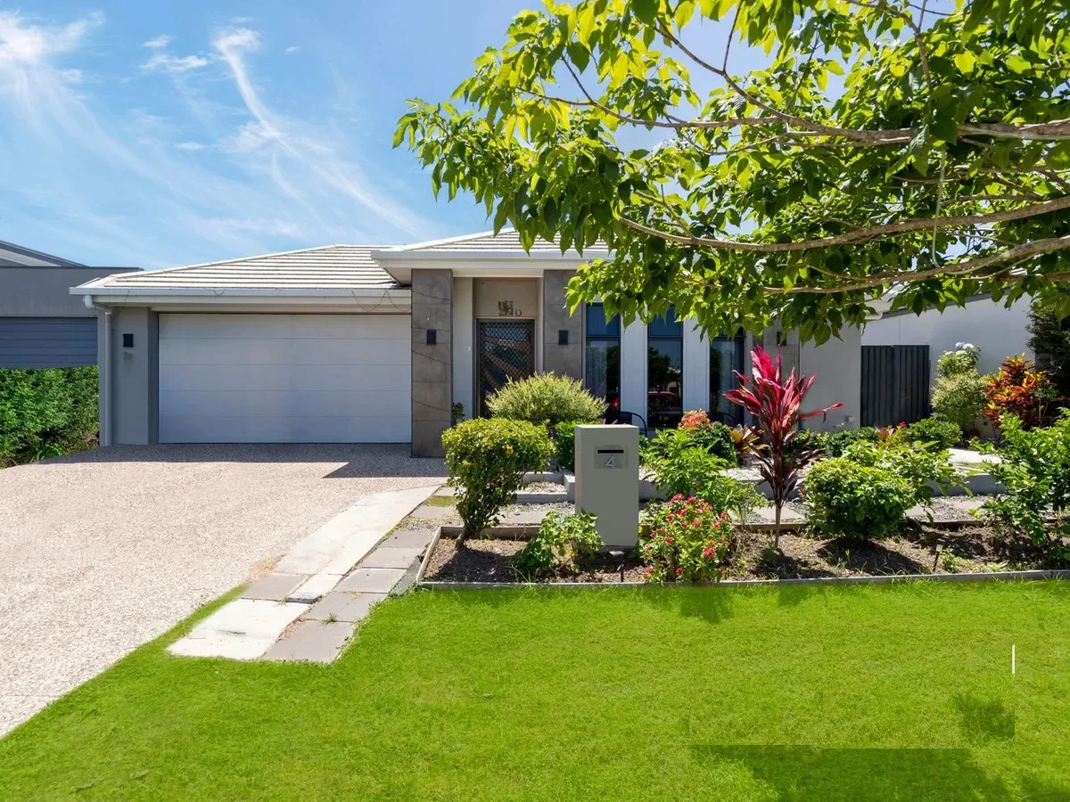 4 Laurel Drive, Helensvale QLD 4212