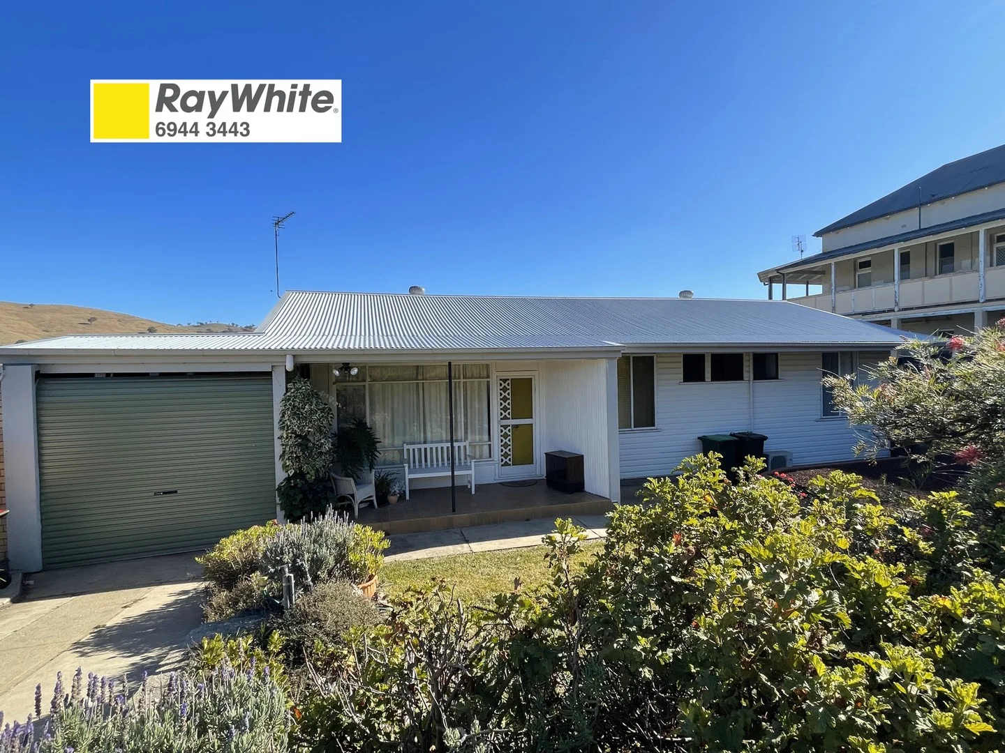 44 Otway Street, Gundagai NSW 2722