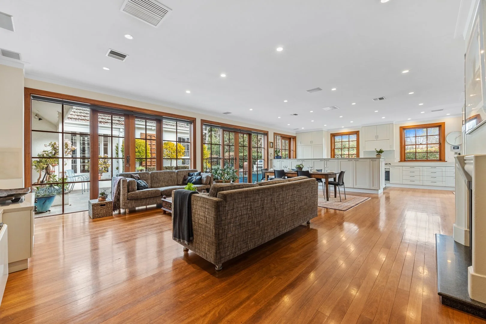 Additional image 6 of 70 National Circuit, Deakin ACT 2600