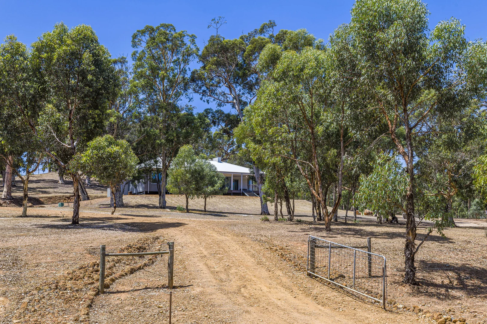Additional image 27 of 132 Wisteria Way, Chittering WA 6084