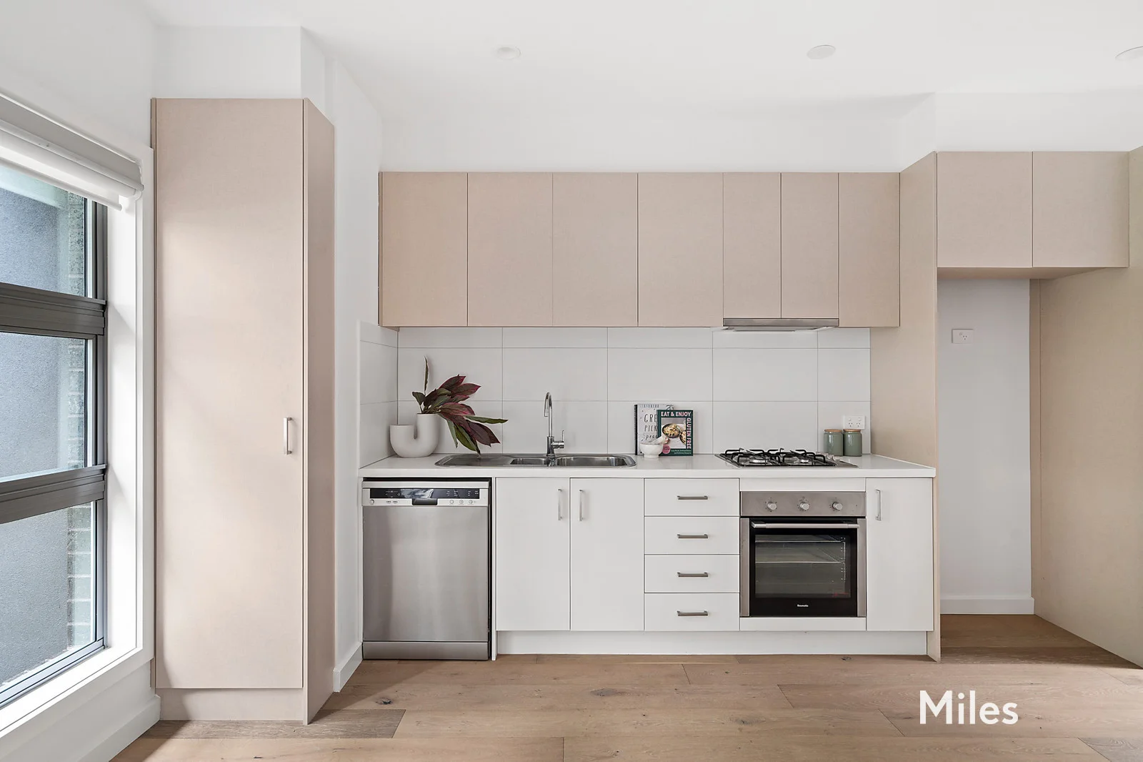 Additional image 3 of 1/1 Jellicoe Street, Ivanhoe VIC 3079