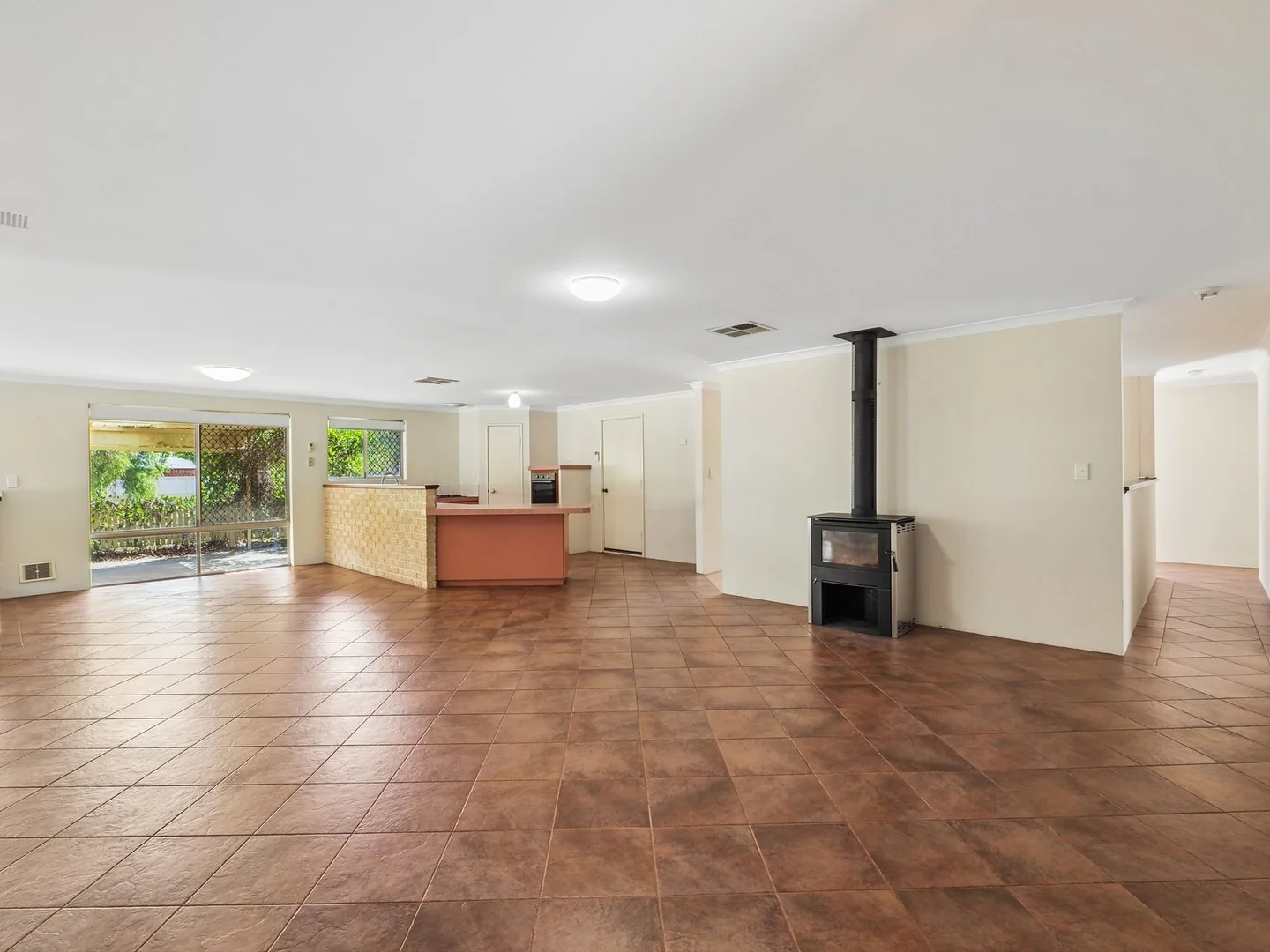Additional image 9 of 39 Holmesdale Road, Woodbridge WA 6056