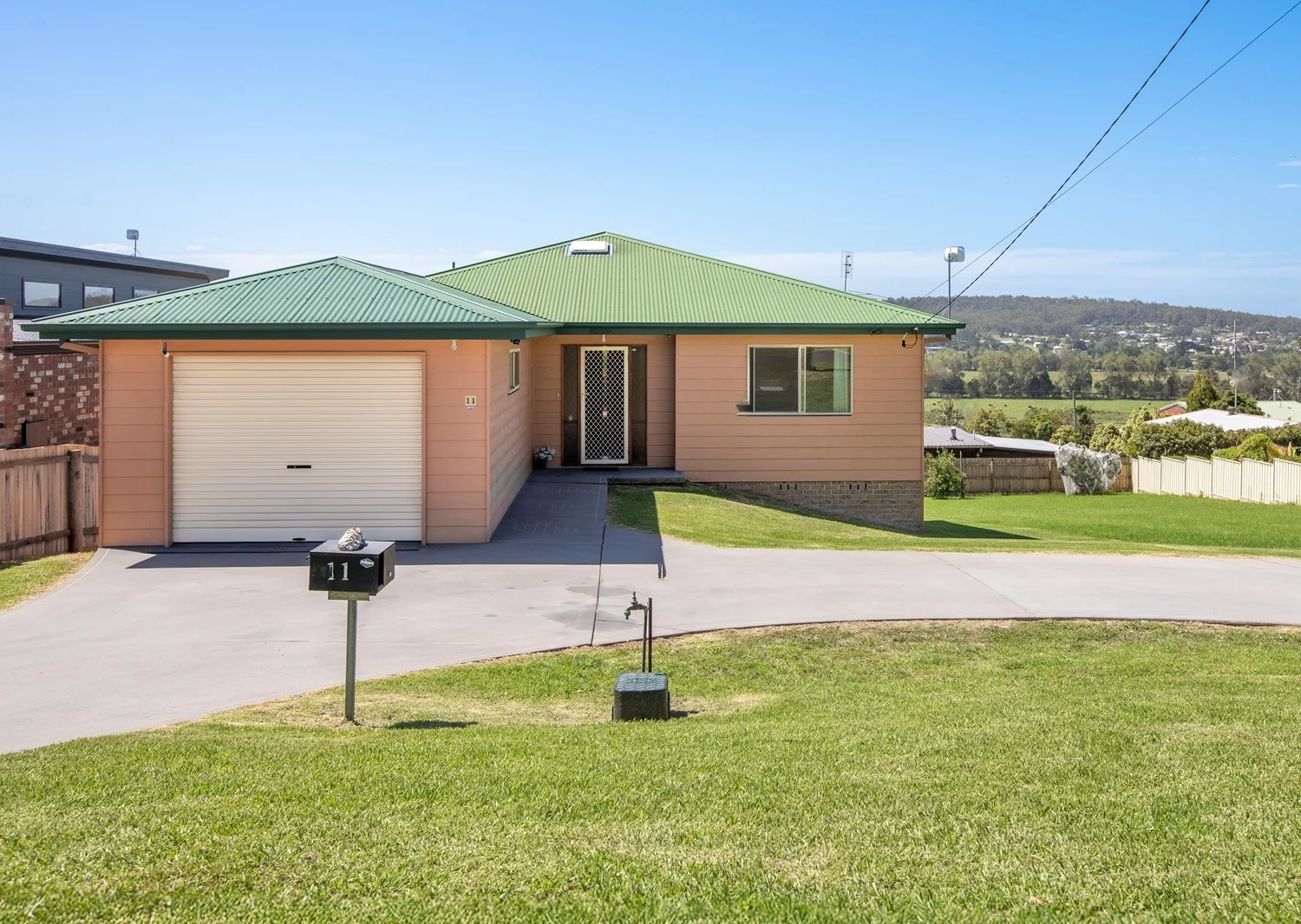 11 Pitt St, South Pambula NSW 2549