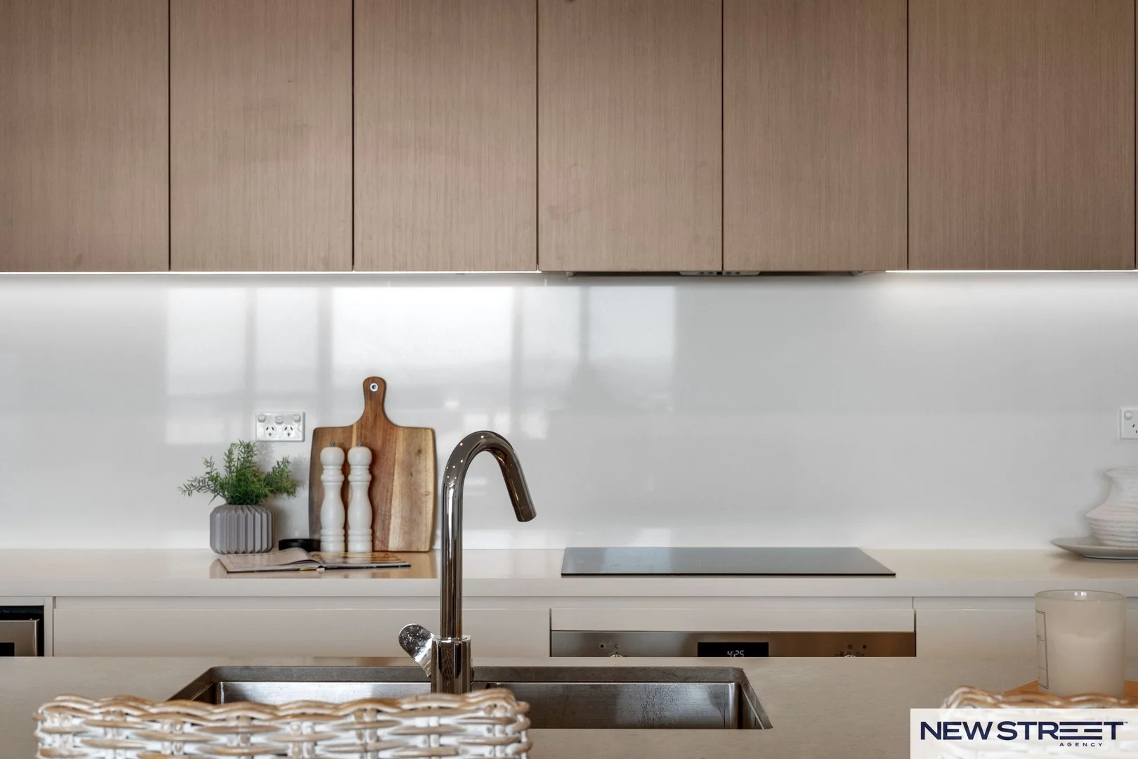 Additional image 11 of 403/1 Mawson Close, Caves Beach NSW 2281