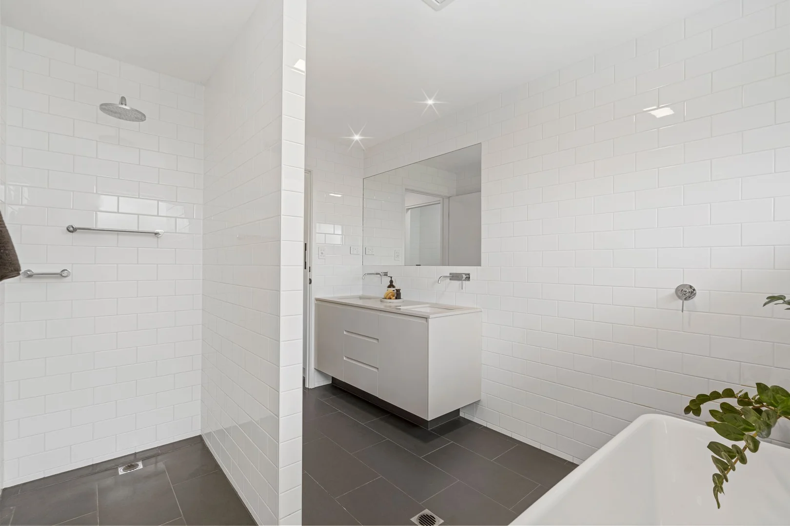 Additional image 17 of 6 Drysdale Place, Paradise Point QLD 4216