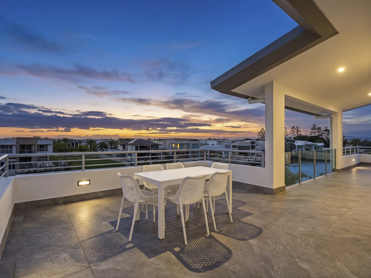 Additional image 30 of 19 Knightsbridge Parade East, Sovereign Islands QLD 4216