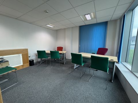 Orchardson Avenue, Leicester LE4, Office to rent