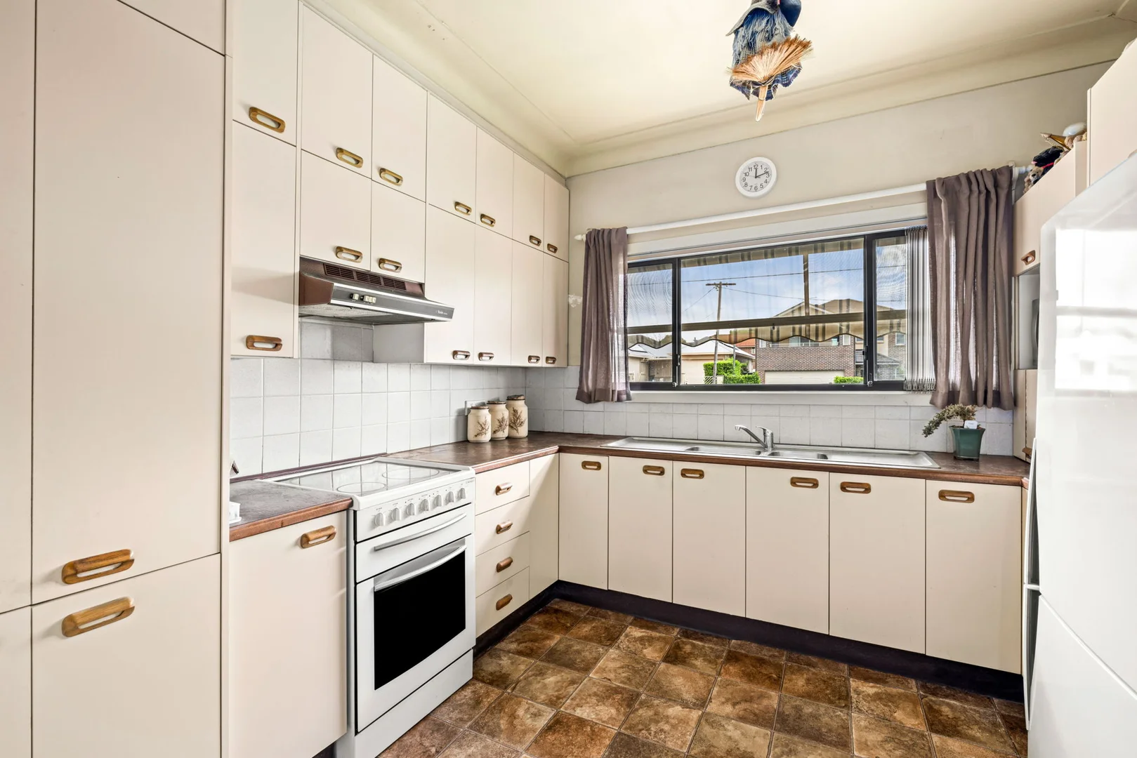 Additional image 2 of 41 Victor Avenue, Picnic Point NSW 2213