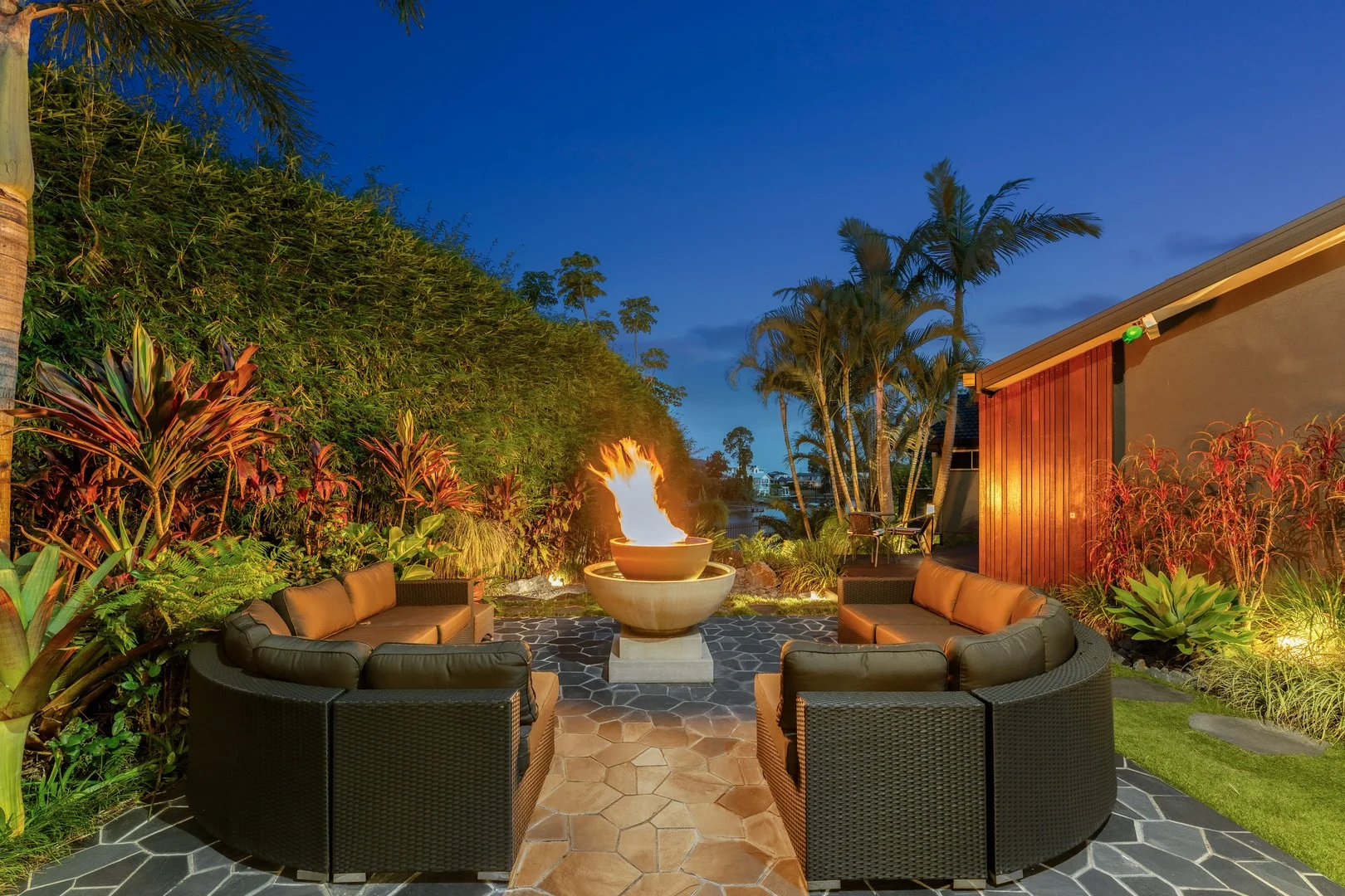 728 Nerang Broadbeach Road, Carrara QLD 4211