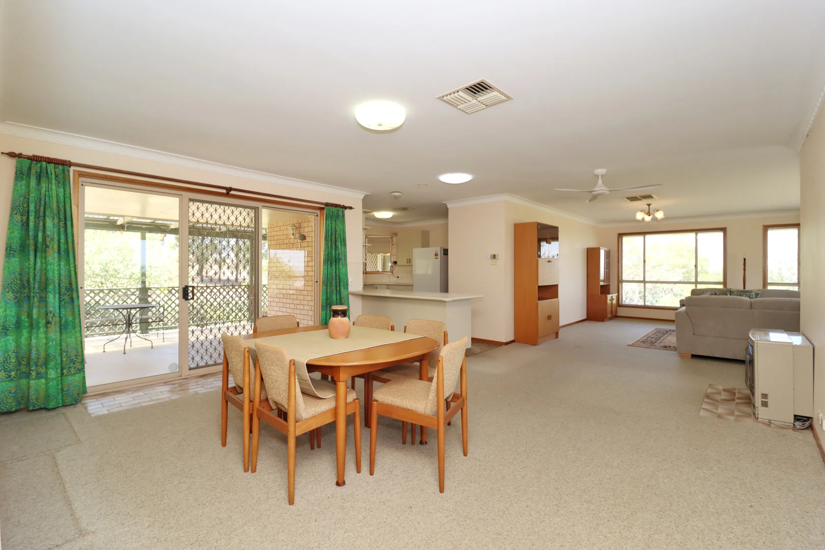 Additional image 4 of 8 Grevillea Close, Cowra NSW 2794