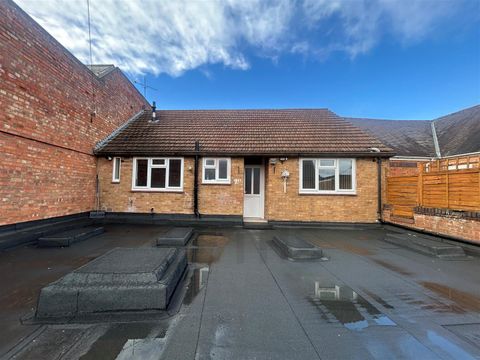 Uppingham Road, Rowlatts Hill, Leicester LE5