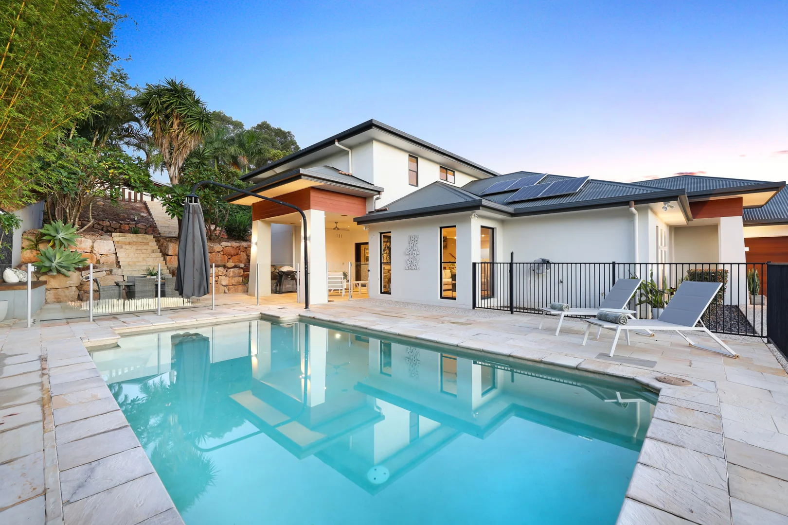 13 Finnagin Drive, Bonogin QLD 4213