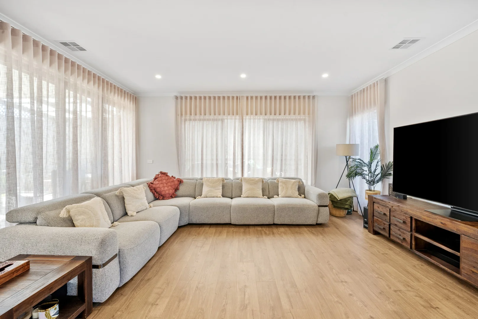 Additional image 2 of 34 Lavignon Road, Wollert VIC 3750