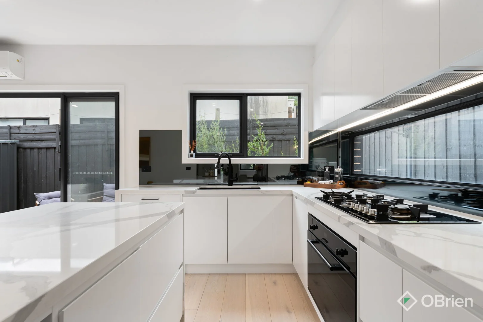 Additional image 3 of 2/6 Queens Court, Berwick VIC 3806