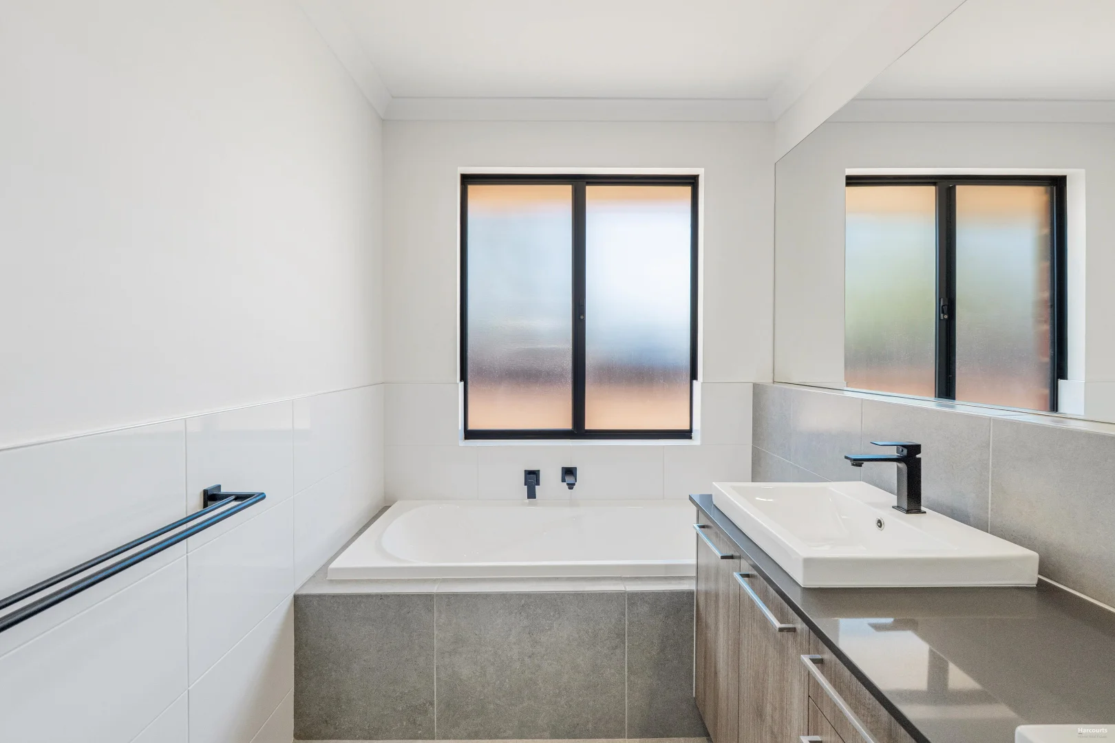 Additional image 25 of 21 Edmonton Parade, Bushmead WA 6055